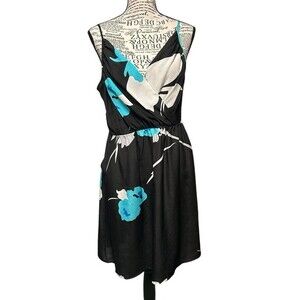 YUMI‎ KIM Adjustable Straps Side Pocket Zipper Back Multicolored City Nights Vac